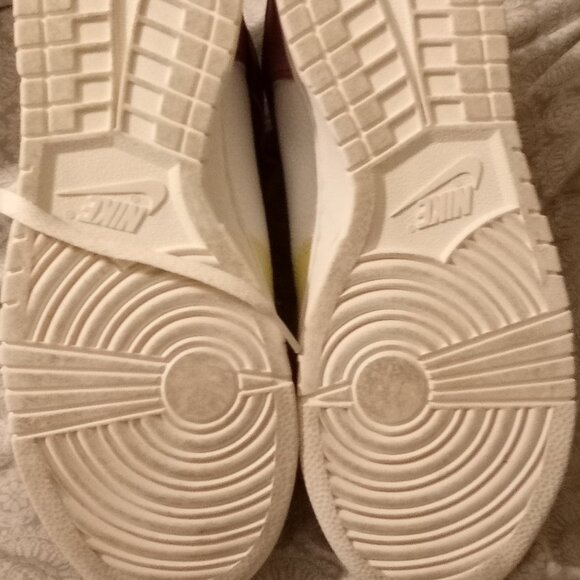 Nike Dunk High Multi-Color Gradient Sneakers with Red Log Sneake - Picture 4 of 4